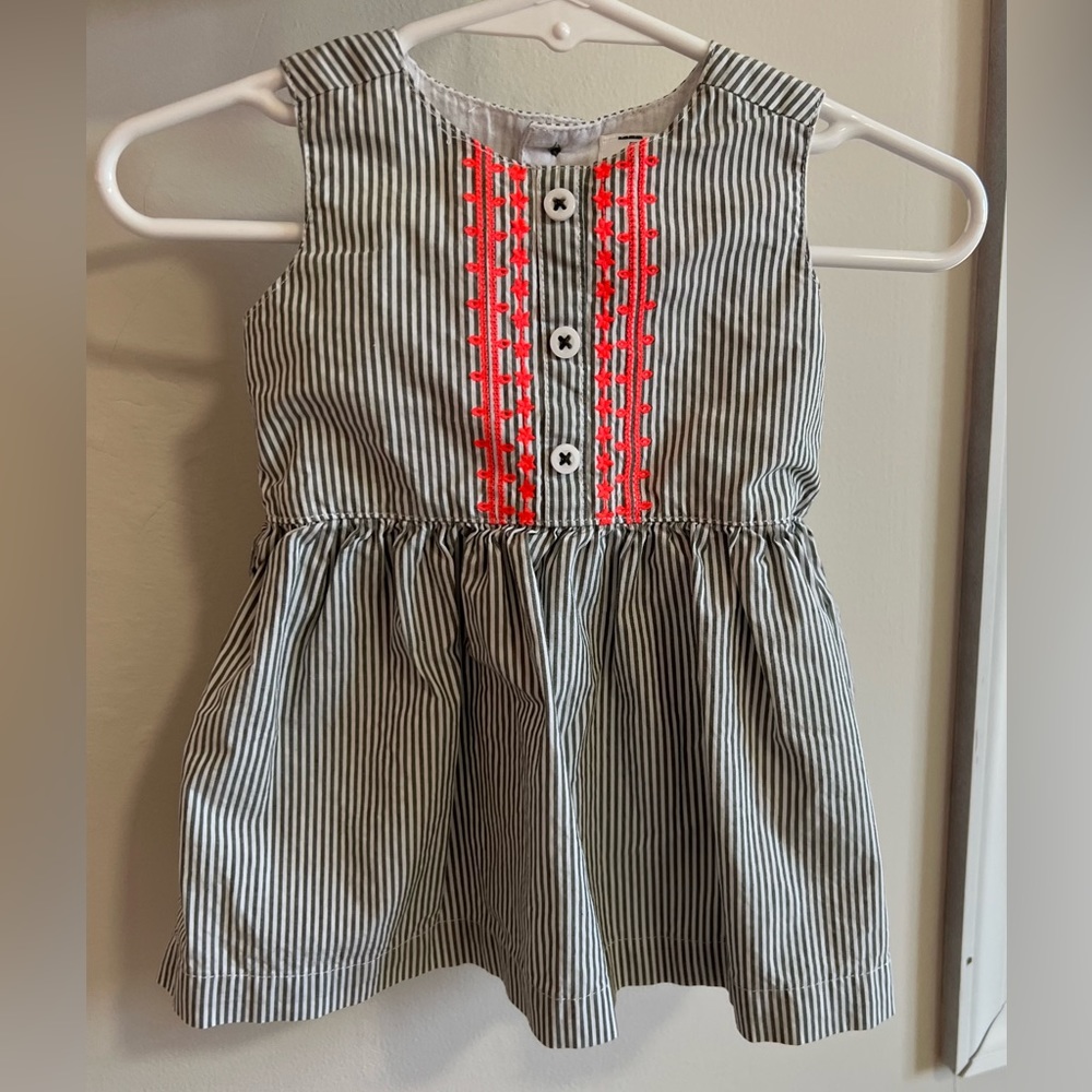 Carter’s baby girls gray embroidered dress, size 6 months